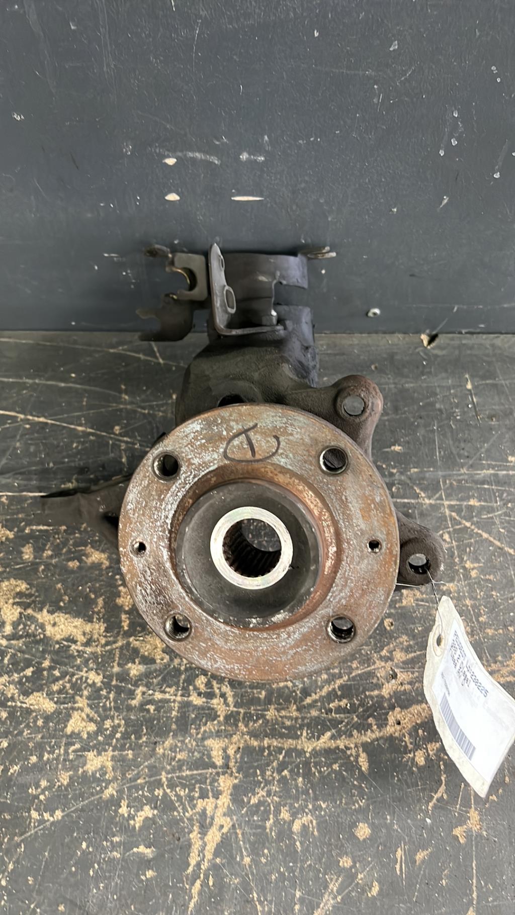 Fusee avant droit PEUGEOT 306  - 1