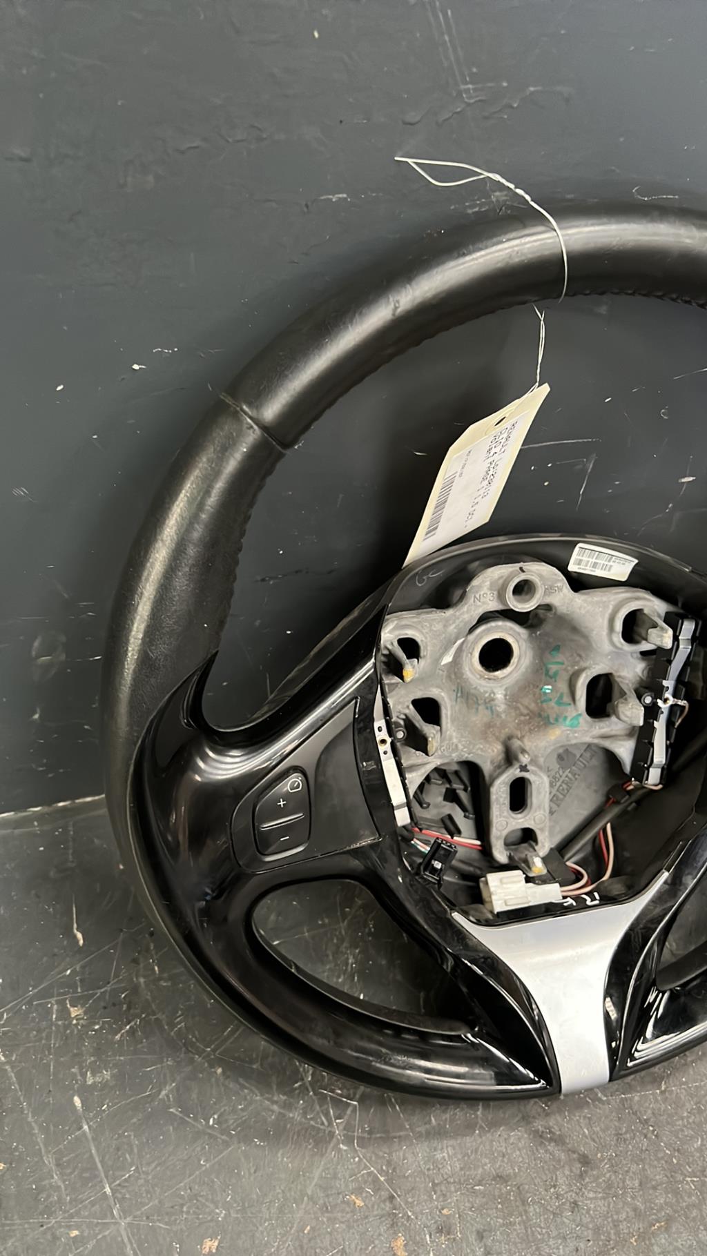 Volant RENAULT CLIO 4 PHASE 1 Diesel - 1