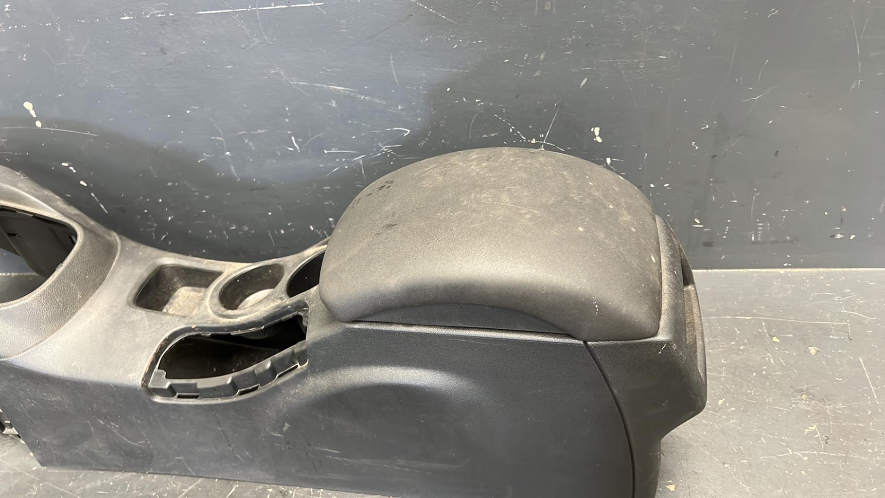 Accoudoir CITROEN C4 2 PHASE 1 Diesel - 1