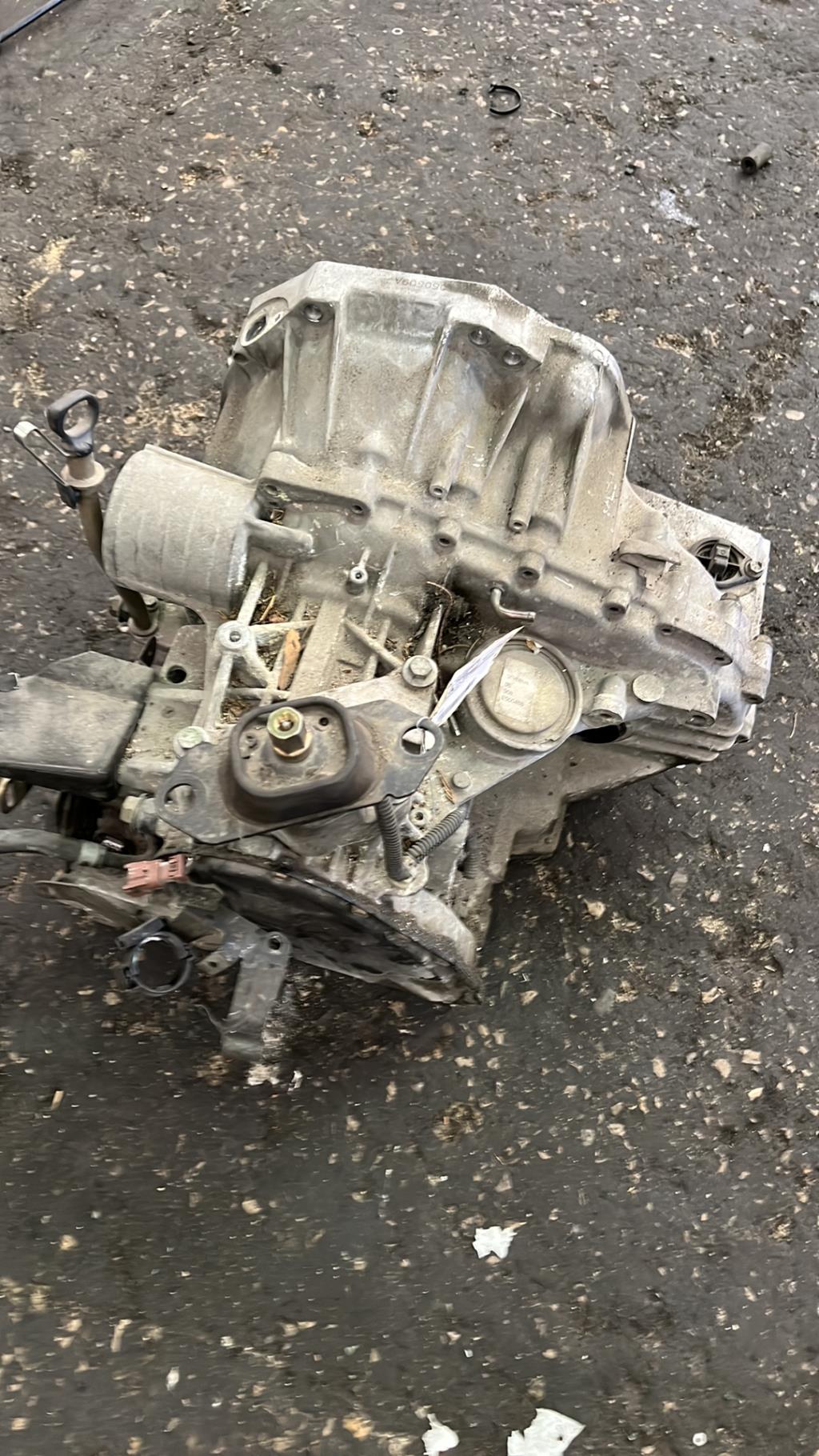 Boite de vitesses NISSAN MICRA 3 PHASE 1 Essence - 1
