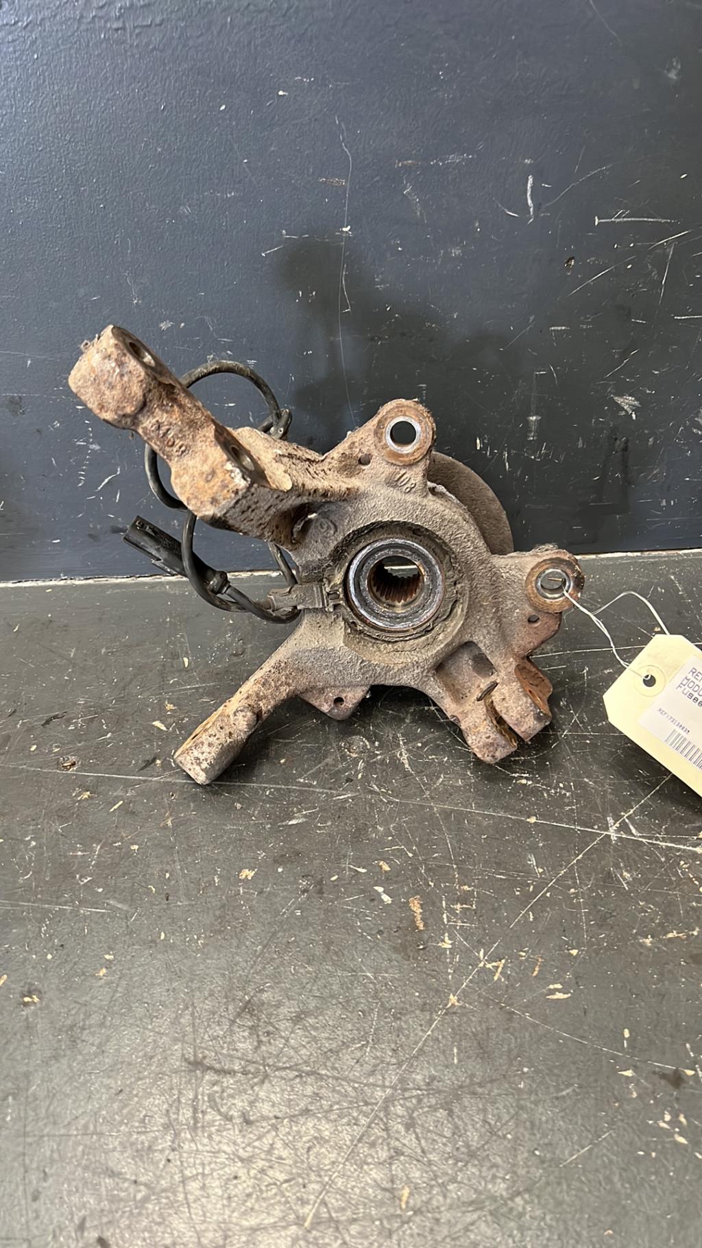 Fusee avant gauche RENAULT MODUS PHASE 1  - 1