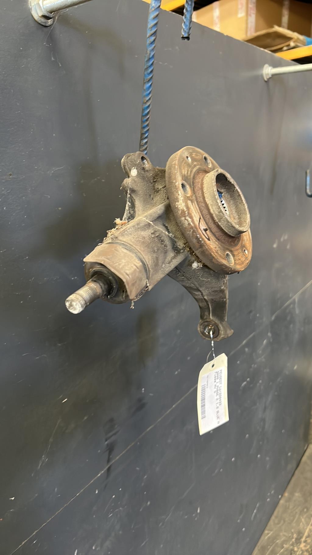 Fusee avant gauche PEUGEOT 3008 1 PHASE 2  - 1