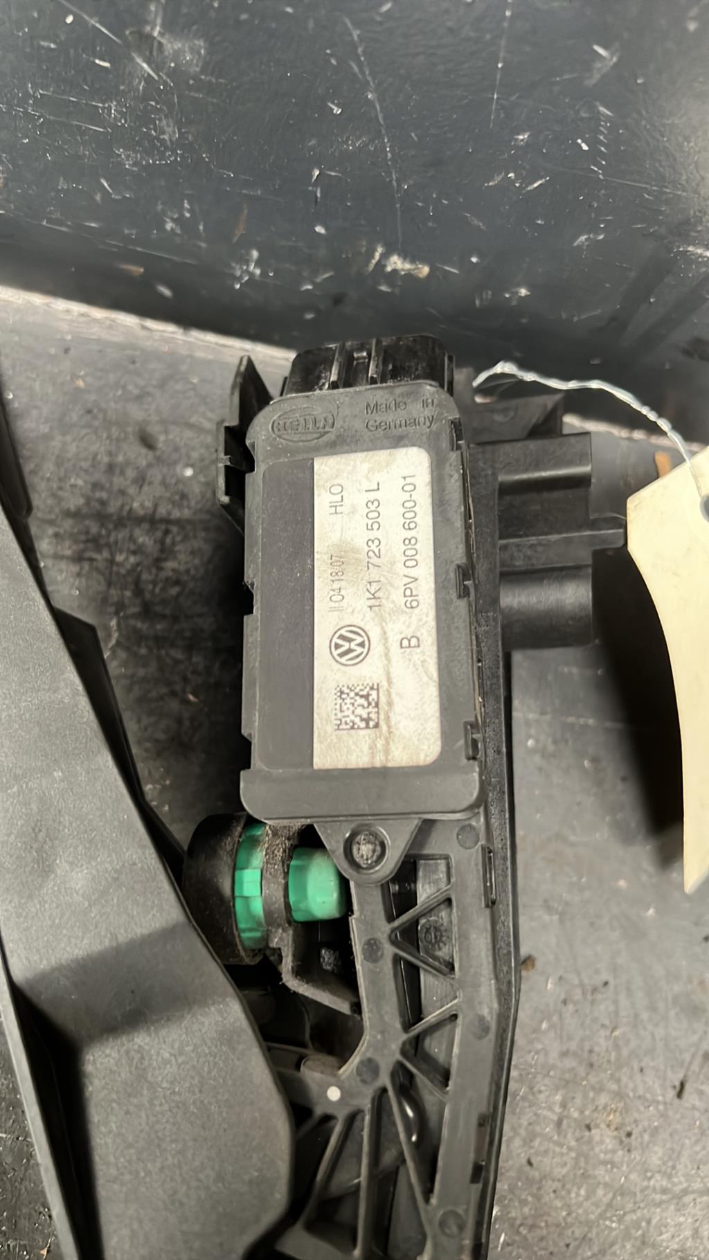 Pedale d'accelerateur AUDI A3 2 PHASE 1 Diesel - 1