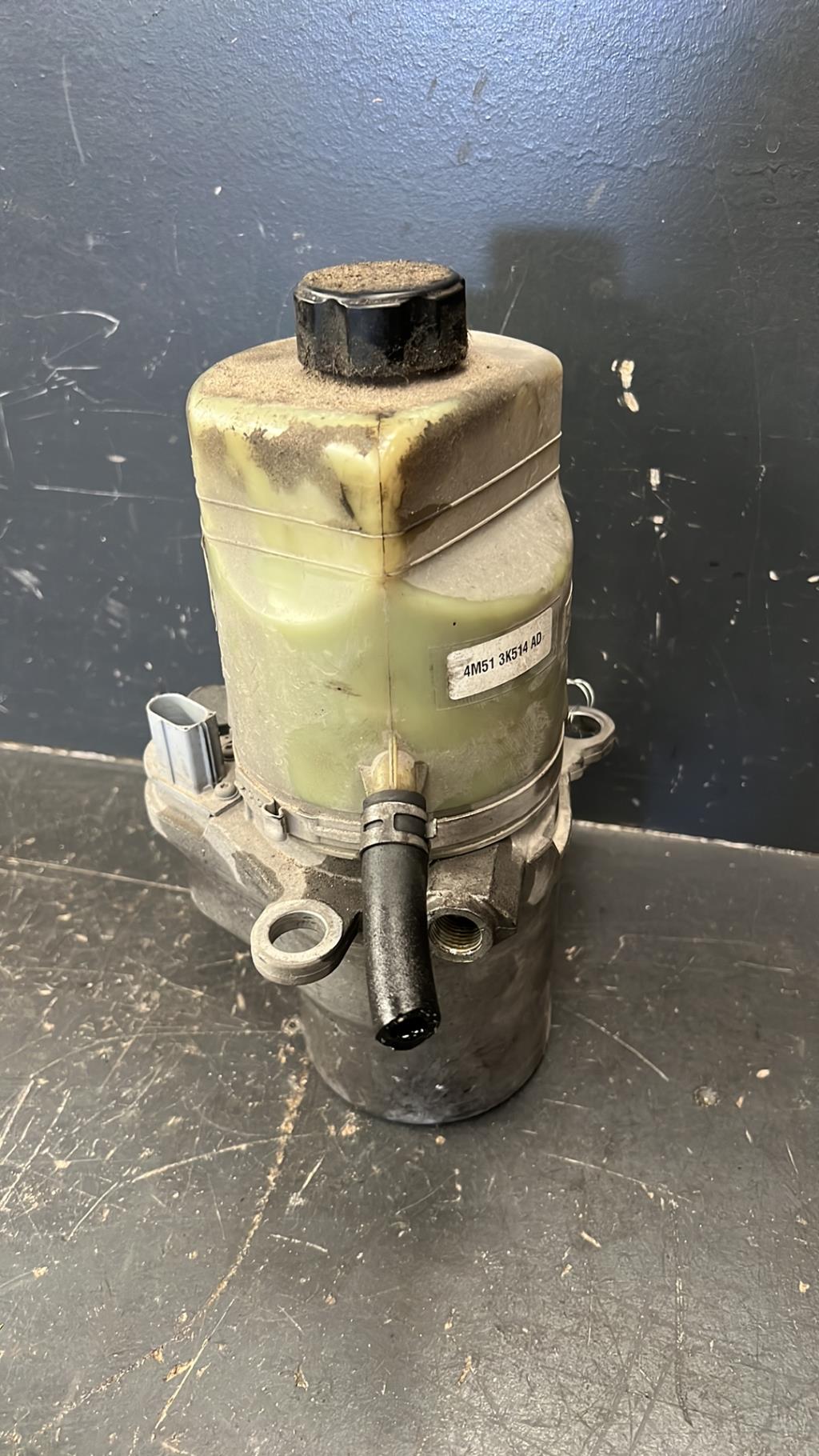 Pompe de direction FORD FOCUS 2 PHASE 1 Diesel - 1