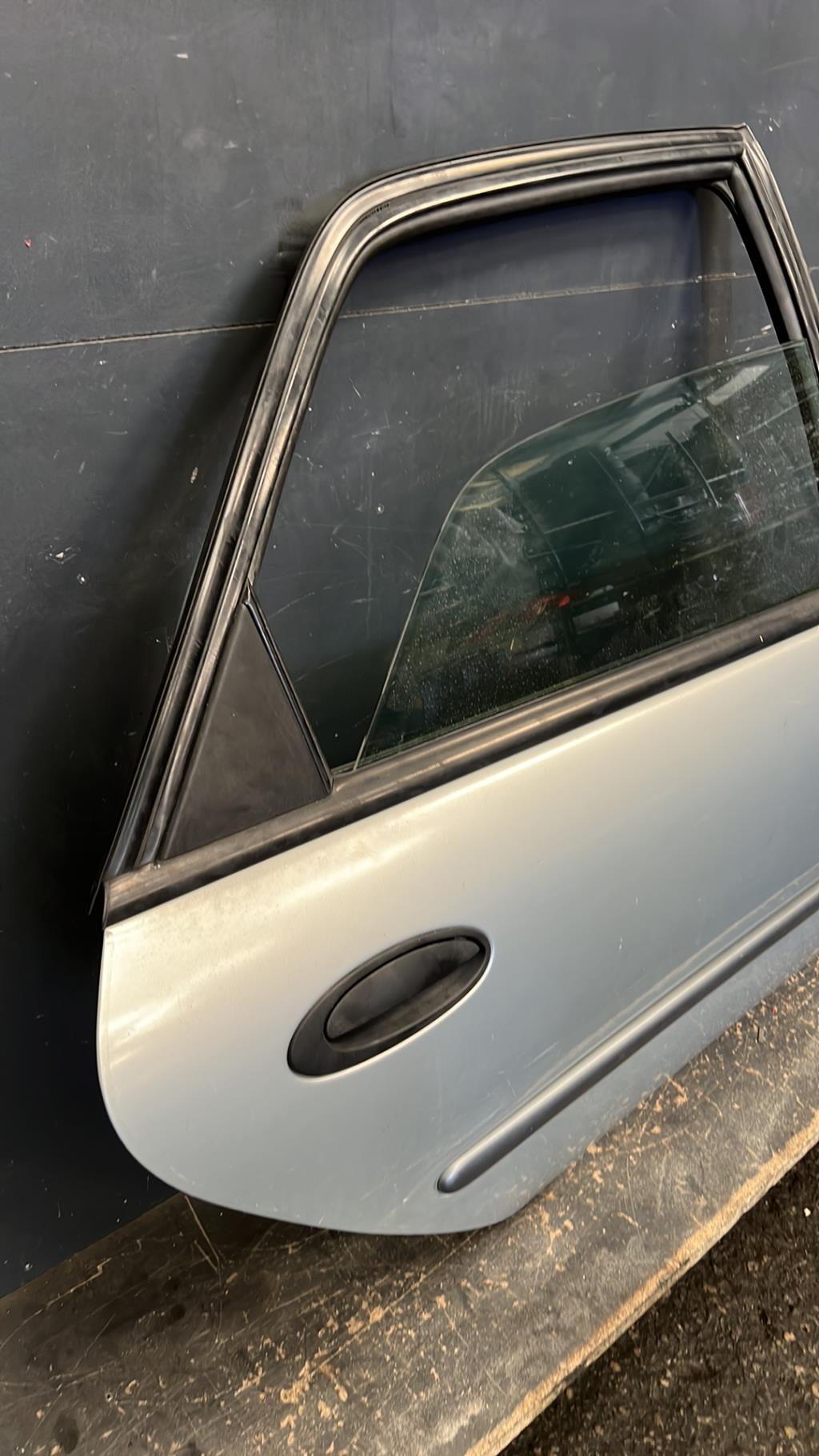 Porte arriere droit RENAULT LAGUNA 1  - 1