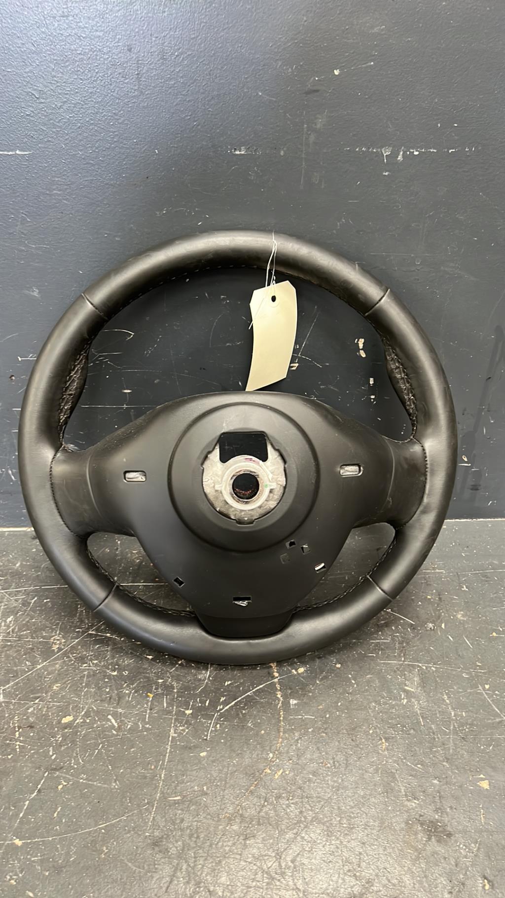 Volant RENAULT CLIO 4 PHASE 2  - 1