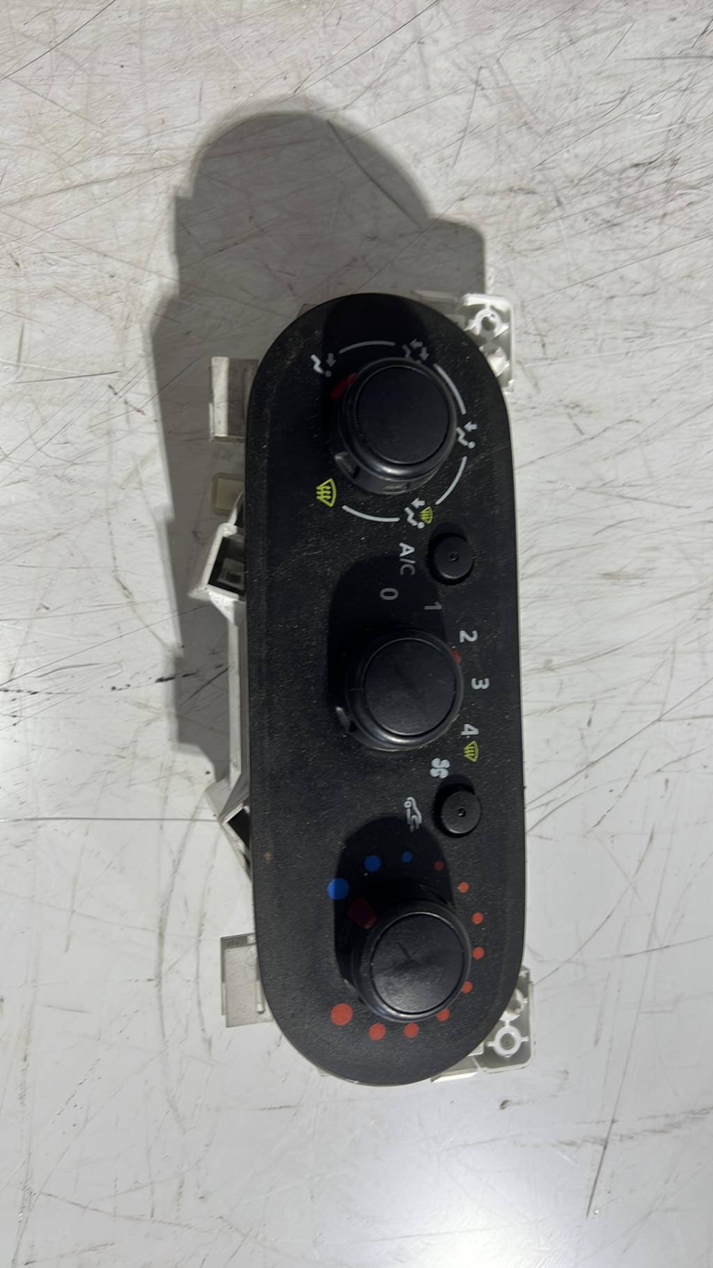 Commande chauffage RENAULT TRAFIC 3 COURT PHASE 1 Diesel - 1
