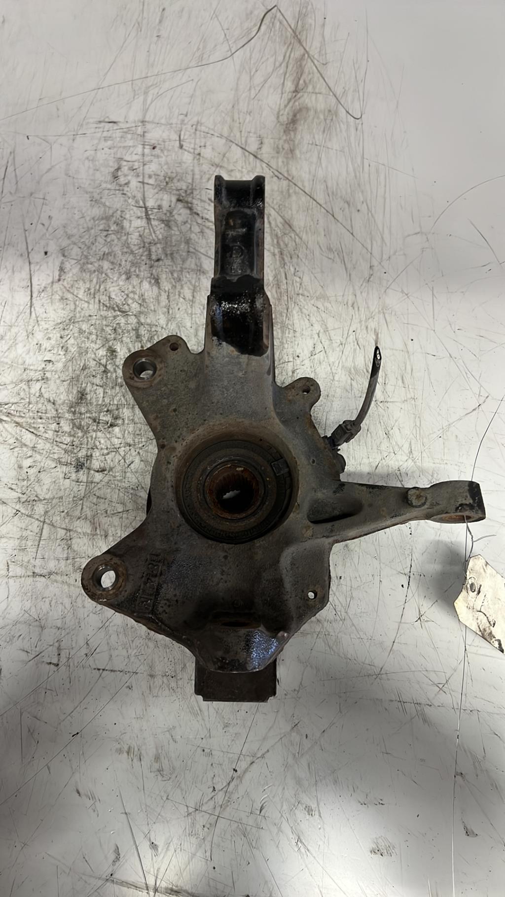 Fusee avant droit RENAULT MEGANE 3 PHASE 1 Diesel - 1