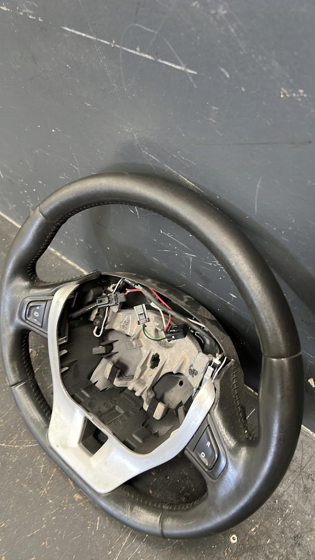 Volant RENAULT LAGUNA 3 PHASE 1 BREAK Diesel - 1