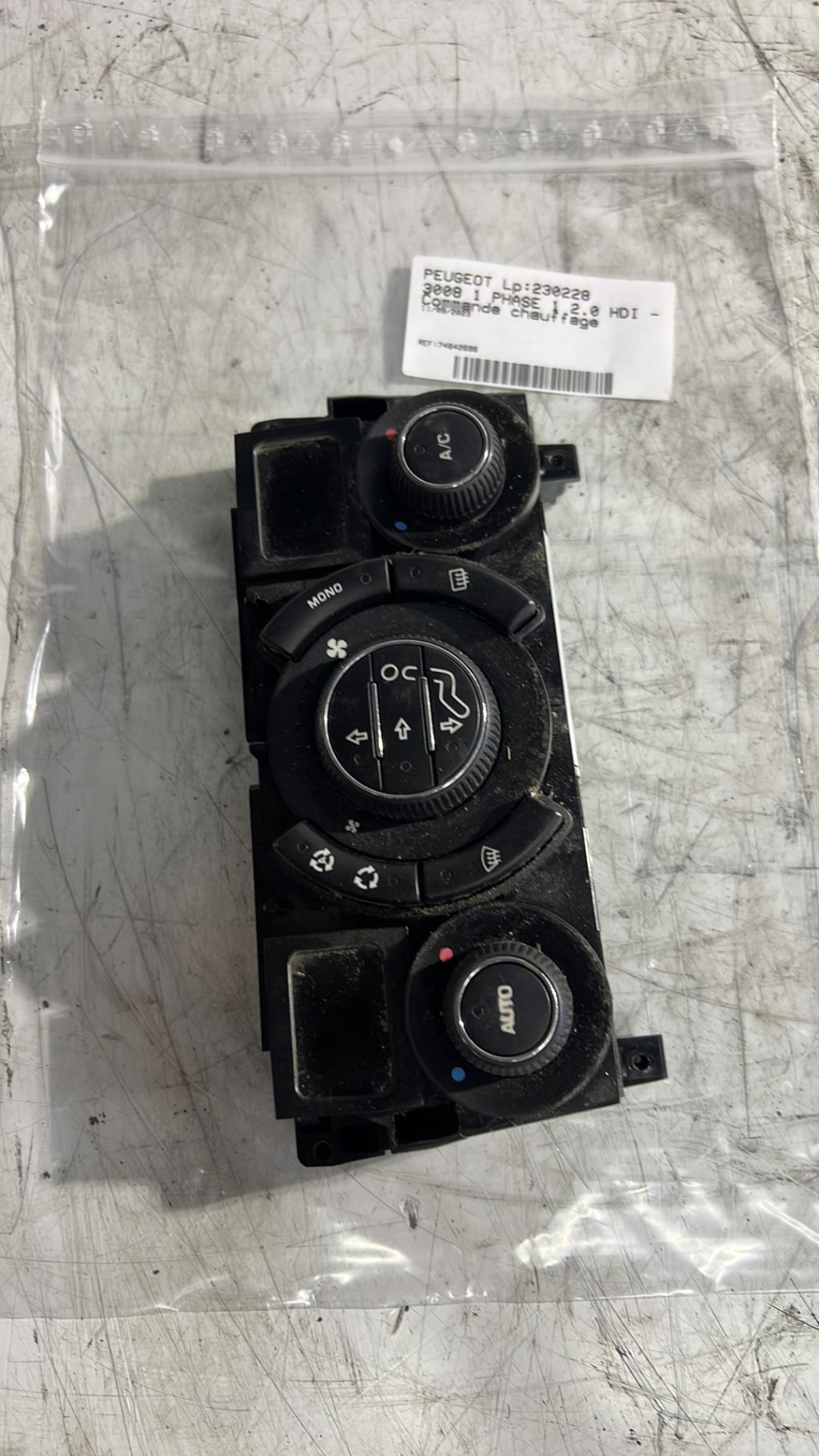 Commande chauffage PEUGEOT 3008 1 PHASE 1 Diesel - 1