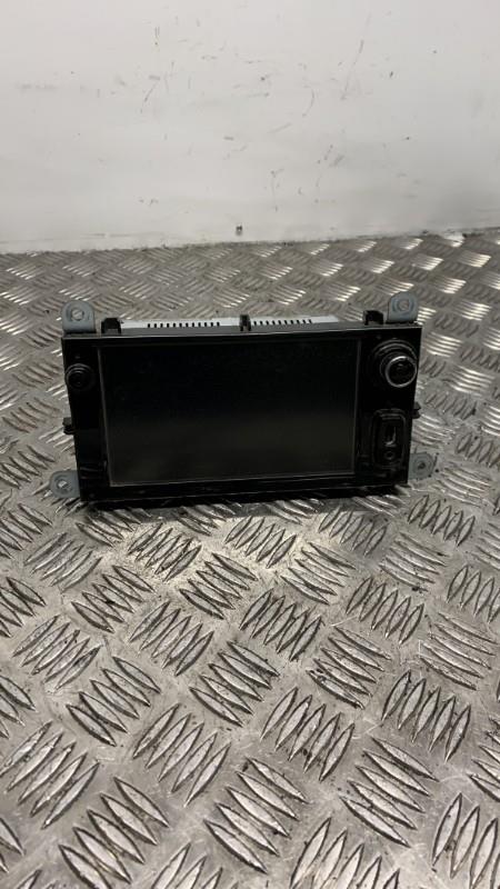 Ecran GPS RENAULT CLIO 4 PHASE 1 Diesel - 1