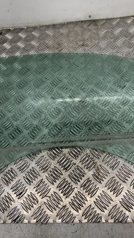 Vitre avant droit AUDI A1 1 PHASE 1  - 1