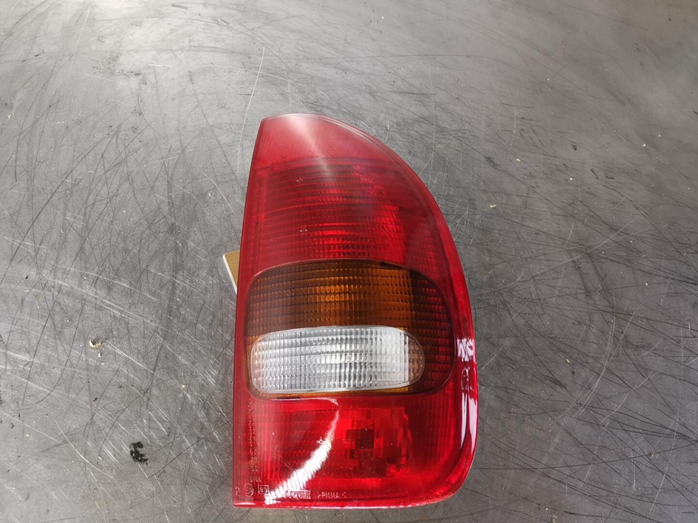 Fanale posteriore principale destro (luci) OPEL CORSA B PHASE 2 Diésel - 1