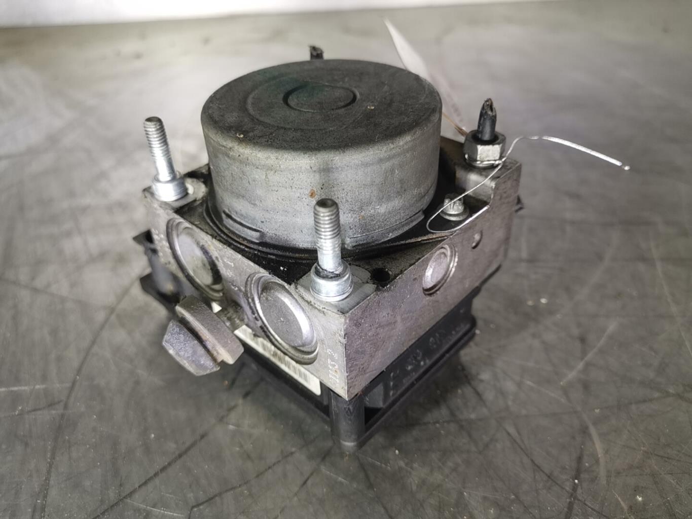 Blocco ABS (antibloccaggio freni) NISSAN NOTE 1 PHASE 1 Diésel - 1