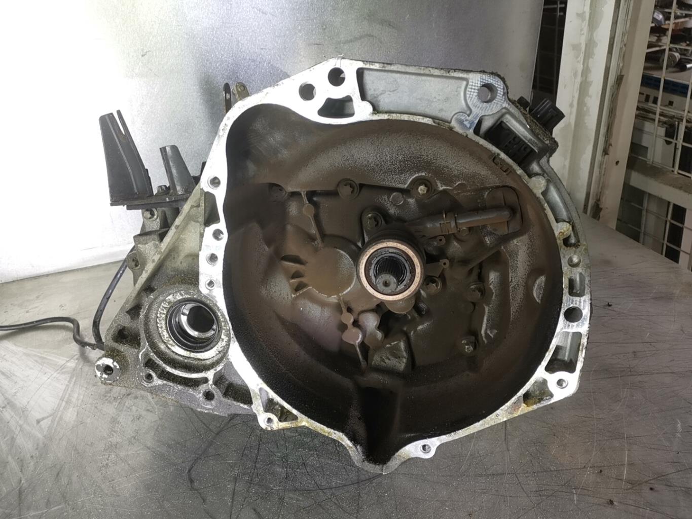Boite de vitesses NISSAN MICRA 3 PHASE 1 Essence - 1