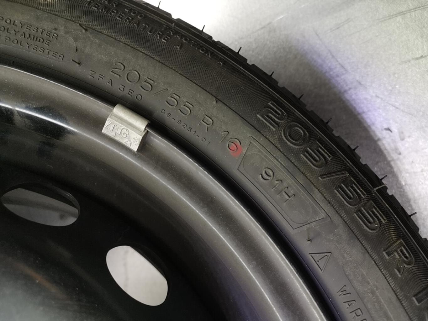 Roue de secours RENAULT MEGANE 3 PHASE 1 COUPE Diesel - 1