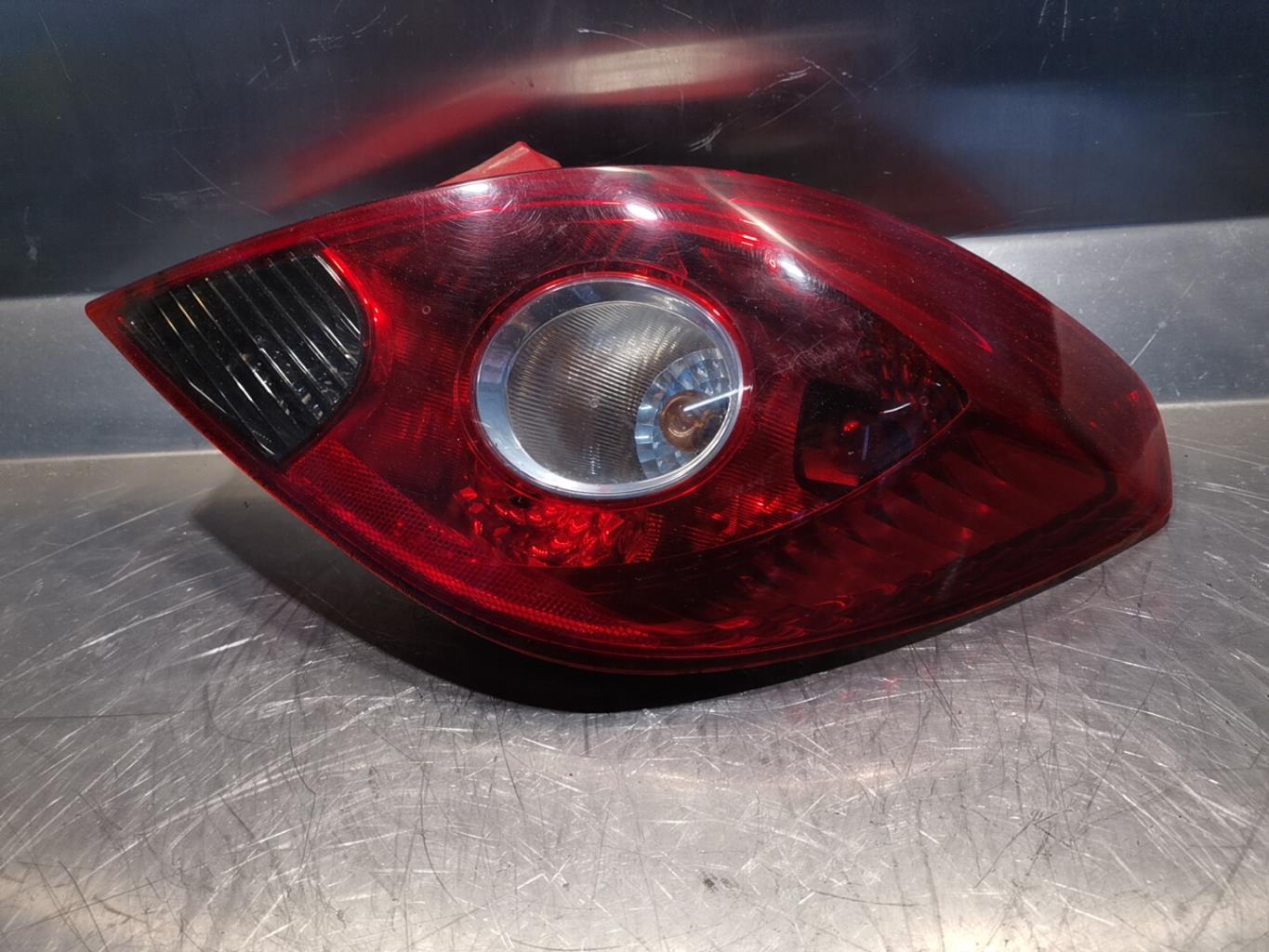 Fanale posteriore principale destro (luci) OPEL CORSA D PHASE 1 Diésel - 1