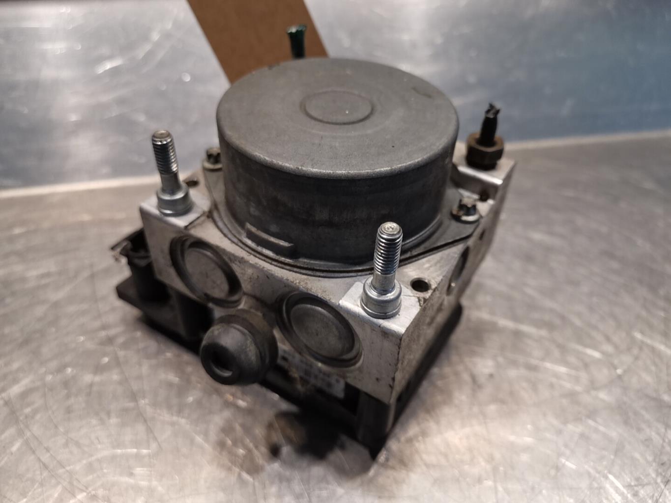 Blocco ABS (antibloccaggio freni) RENAULT CLIO 3 PHASE 1 Diésel - 1