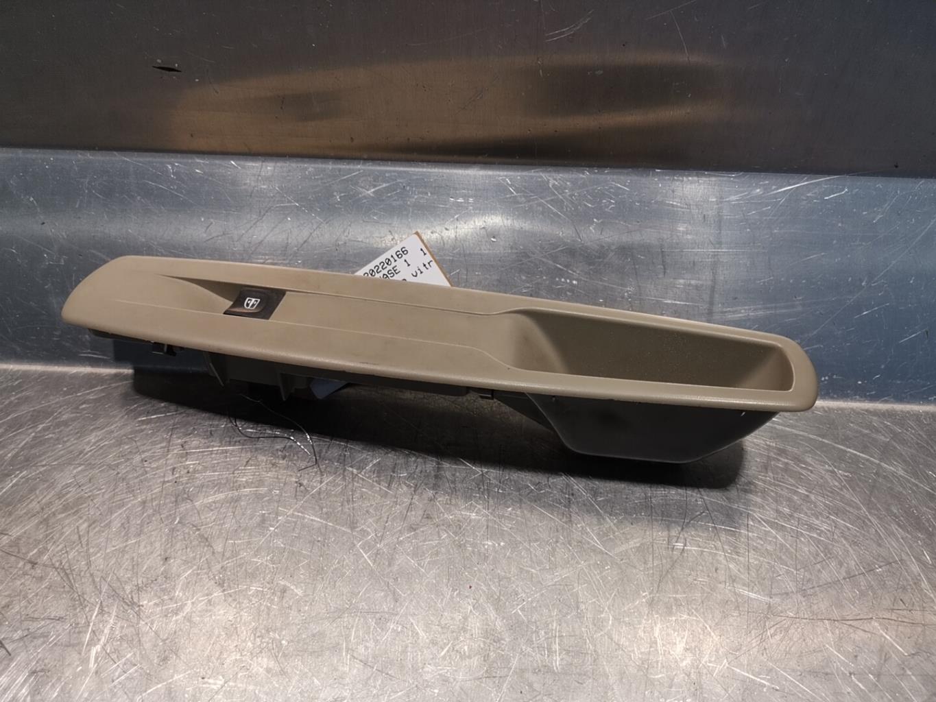 Interruttore lavacristalli anteriore destro RENAULT GRAND SCENIC 3 PHASE 1 Diésel - 1