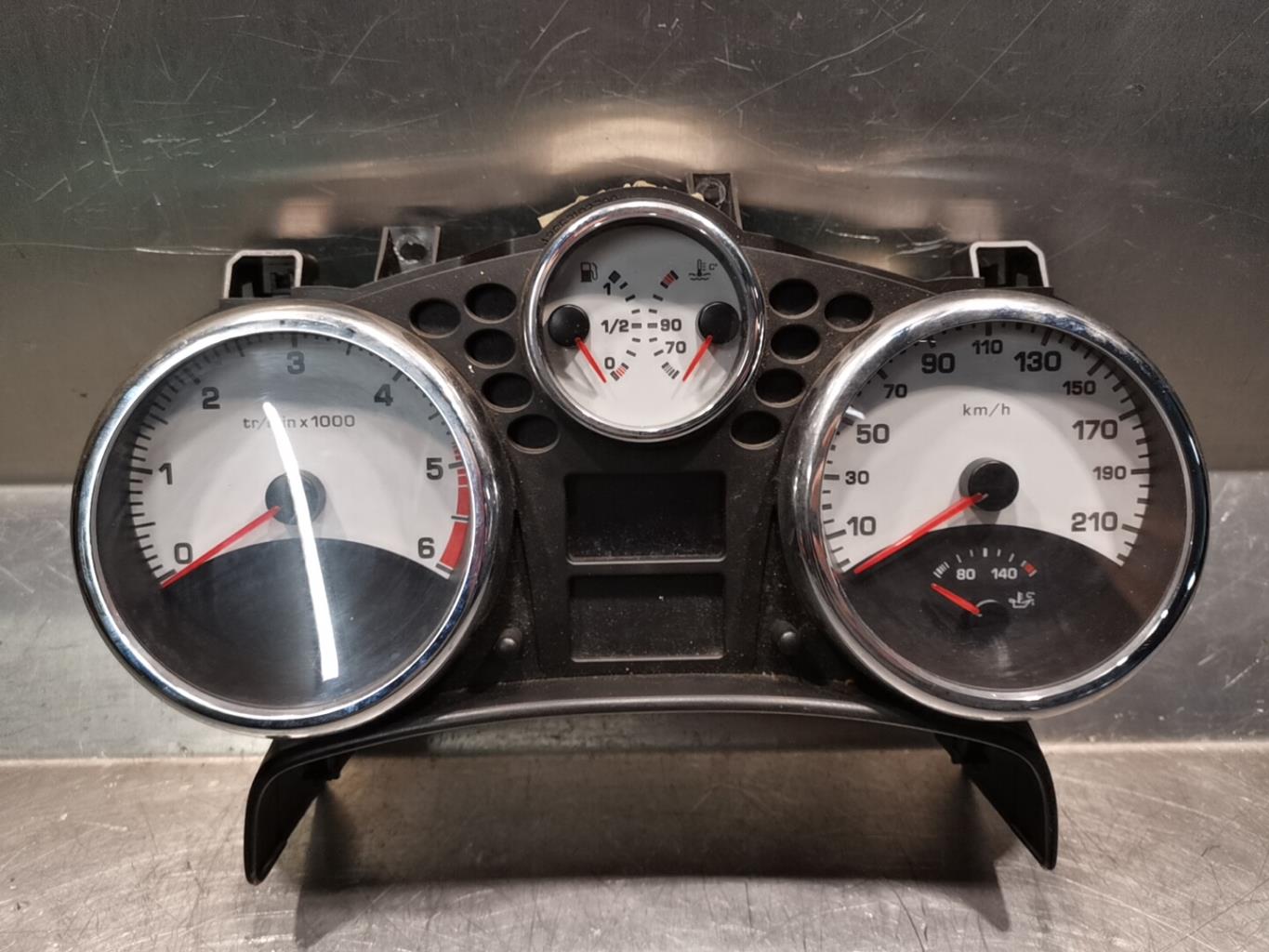 Compteur PEUGEOT 207 PHASE 1 BREAK Diesel - 1
