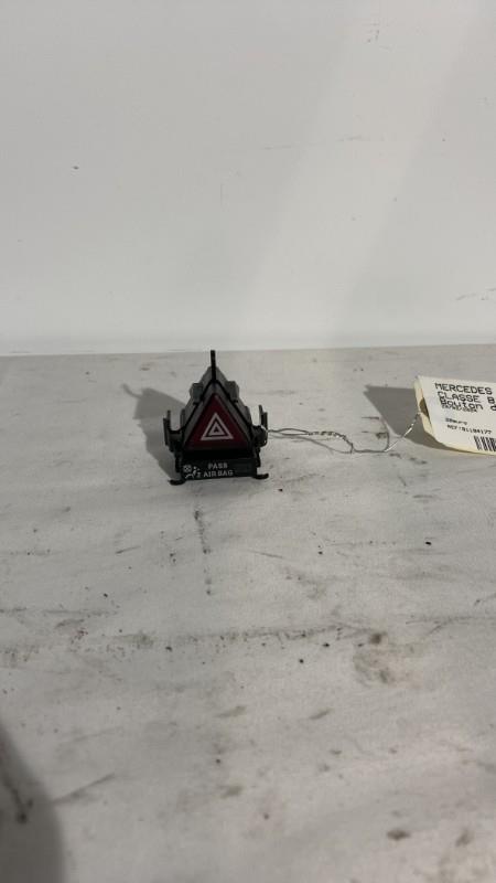Bouton de warning MERCEDES CLASSE B 245 PHASE 2 Diesel - 1