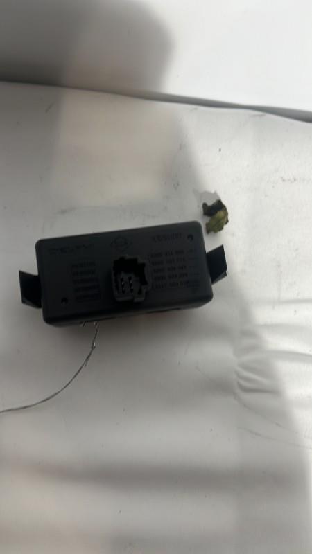 Bouton de warning RENAULT CLIO 3 PHASE 1 Diesel - 1