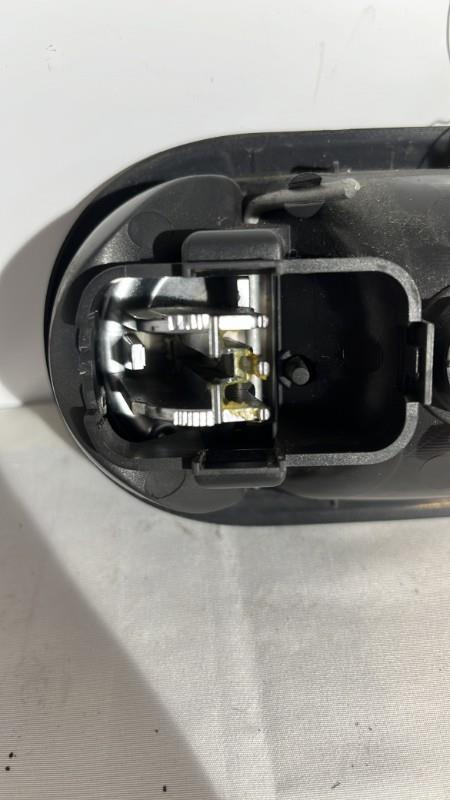 Poignee interieur avant gauche RENAULT CLIO 3 PHASE 1 Diesel - 1