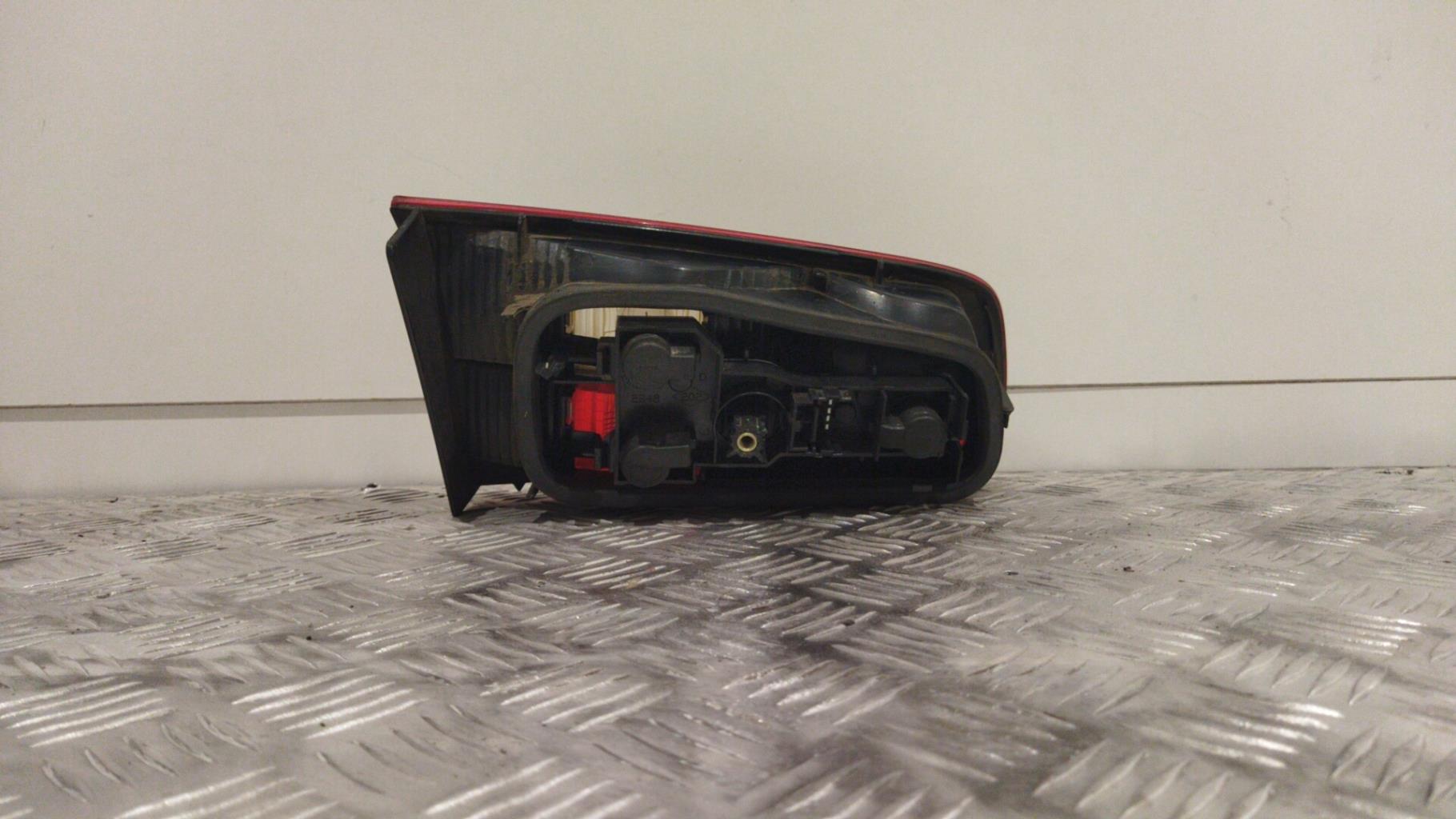 Feu arriere secondaire droit (feux) RENAULT LAGUNA 2 PHASE 1 Diesel - 1