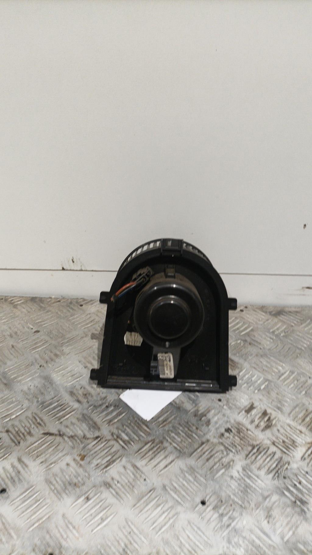 Ventilateur chauffage VOLKSWAGEN GOLF 4 Essence - 1