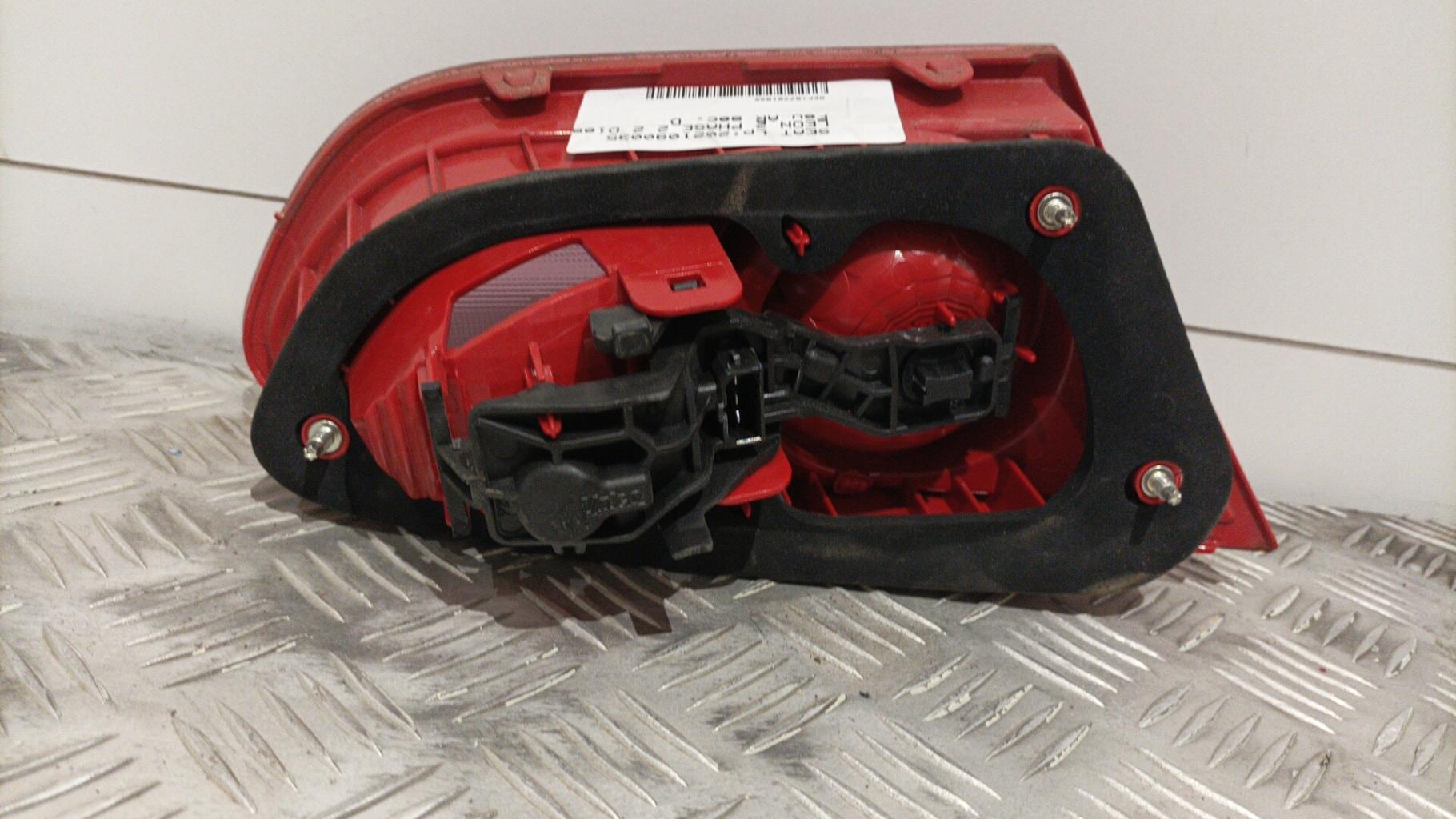 Feu arriere secondaire droit (feux) SEAT LEON 2 PHASE 2 Diesel - 1