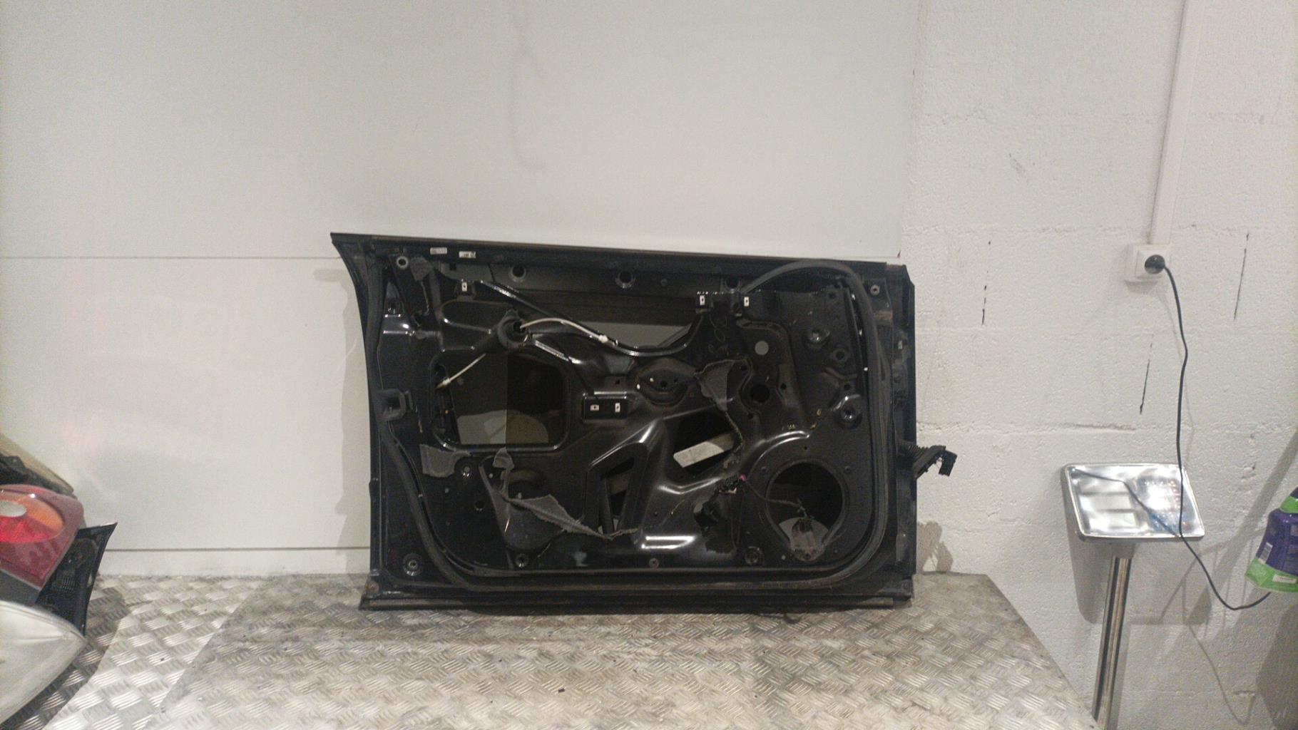 Porte avant gauche AUDI A4 2  - 1