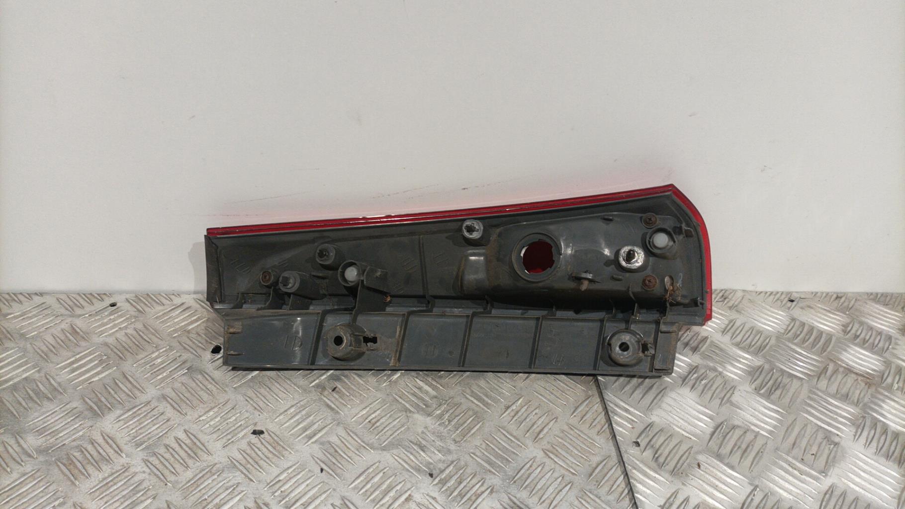 Feu arriere principal gauche (feux) KIA CEE-D 1 PHASE 1 BREAK Diesel - 1