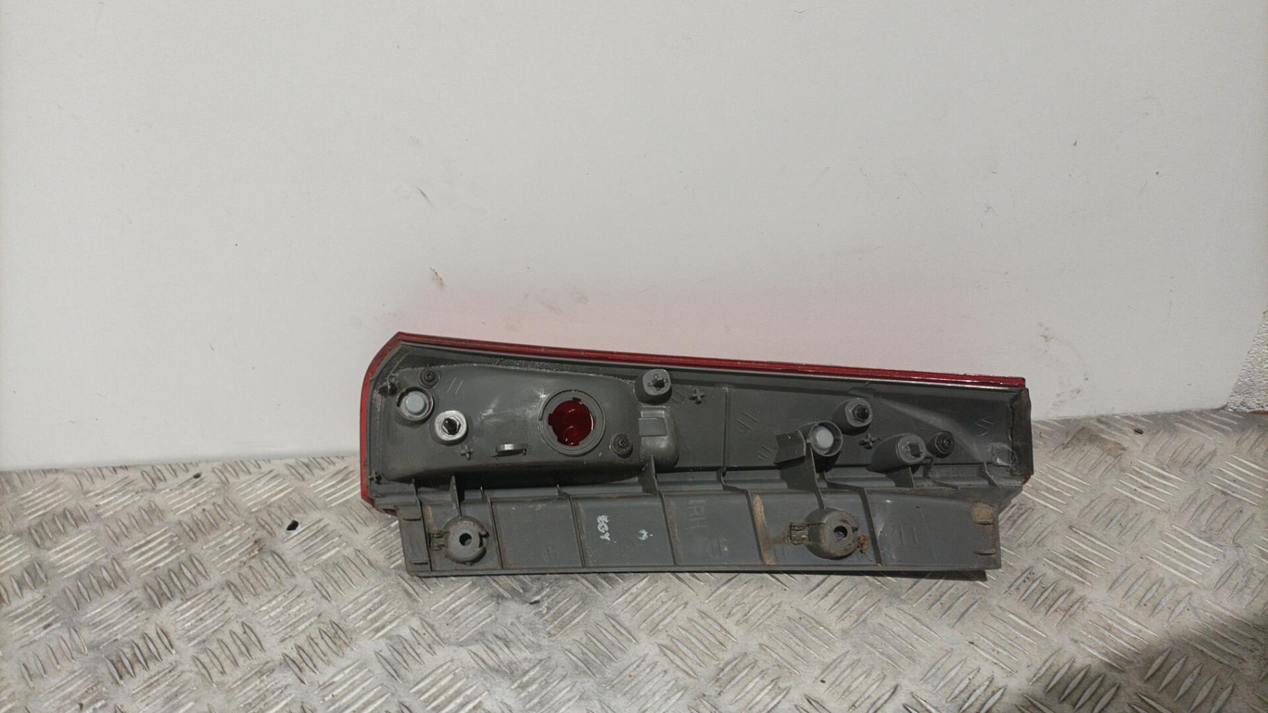 Feu arriere secondaire droit (feux) KIA CEE-D 1 PHASE 2 BREAK Diesel - 1