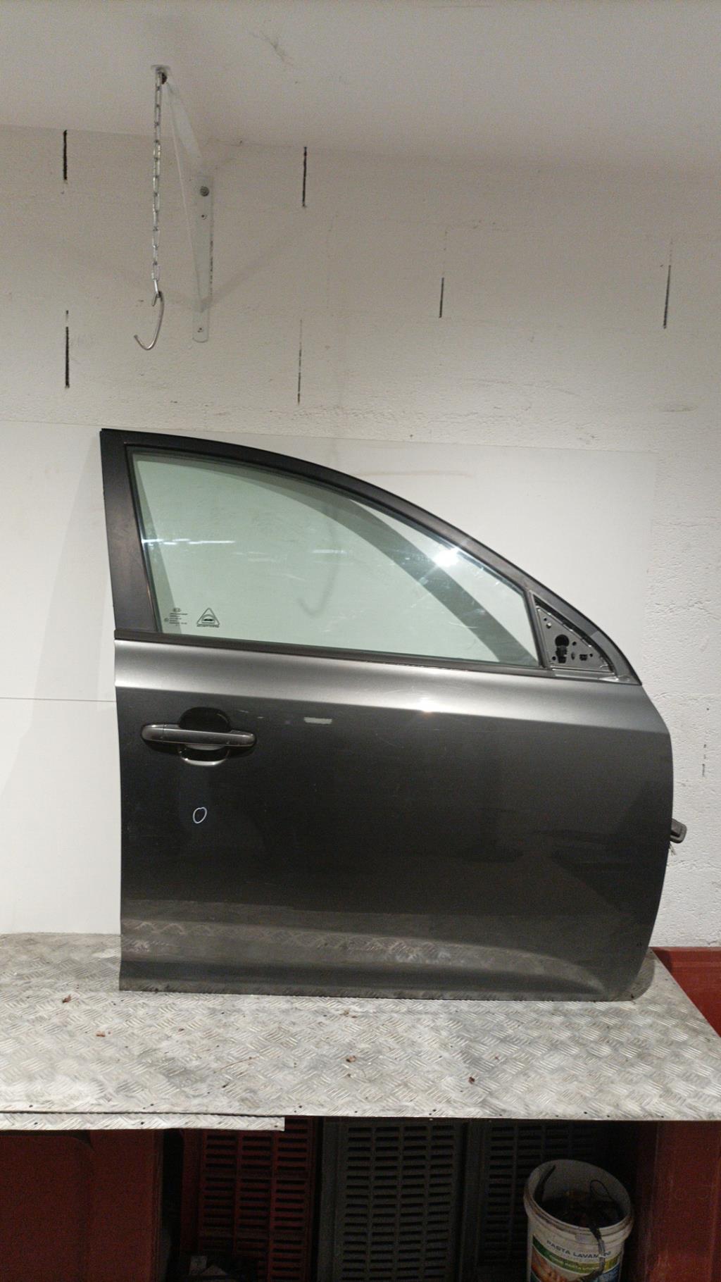 Porte avant droit KIA CEE-D 1 PHASE 2 BREAK Diesel - 1