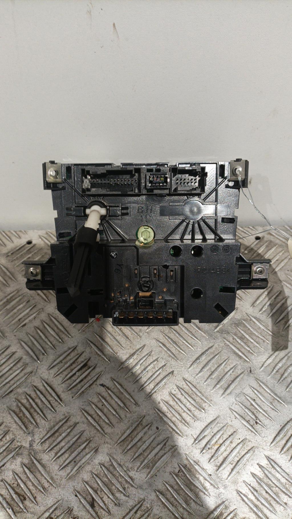 Commande chauffage MERCEDES VITO 639  - 1