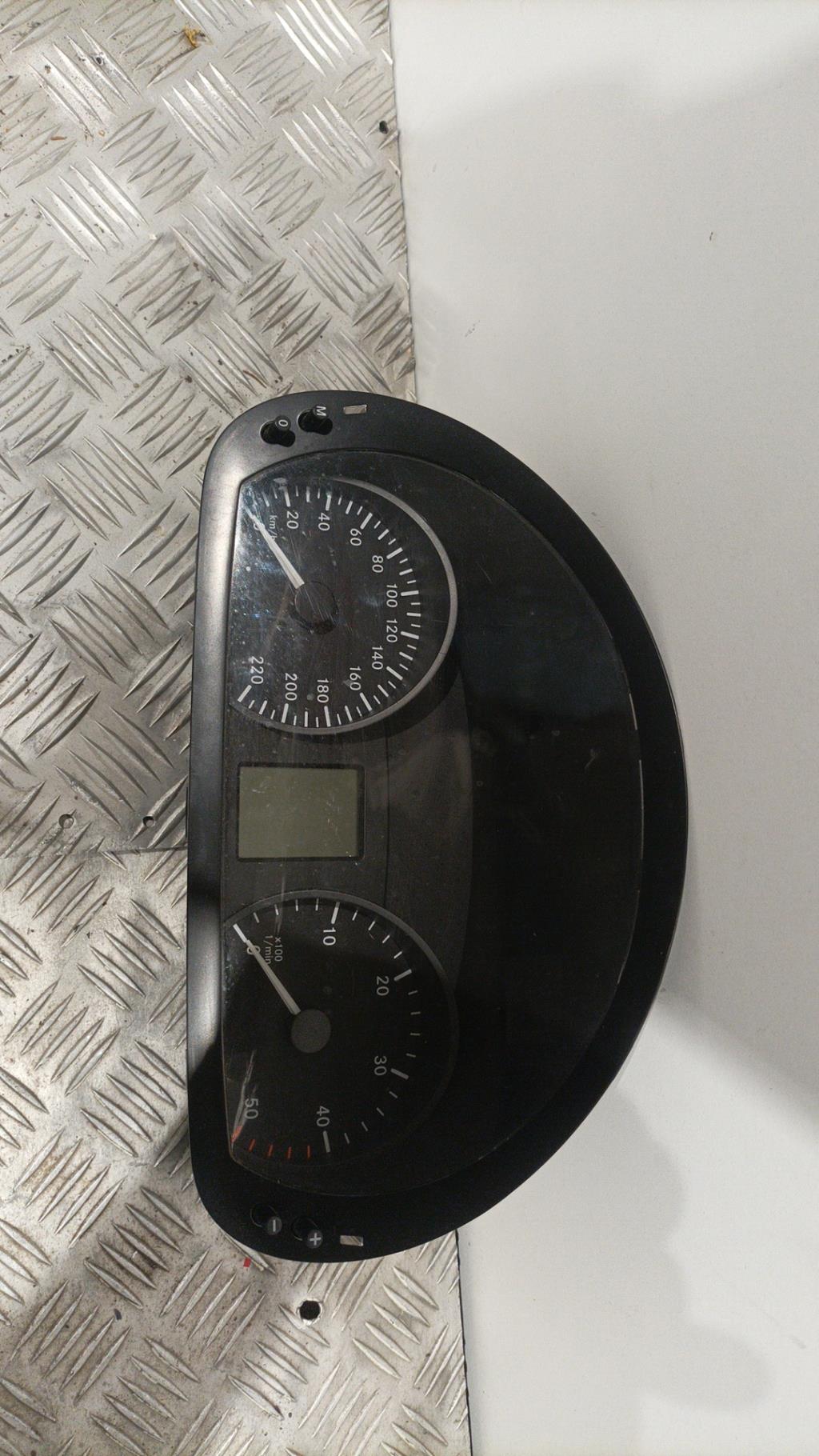 Compteur MERCEDES VITO 639  - 1