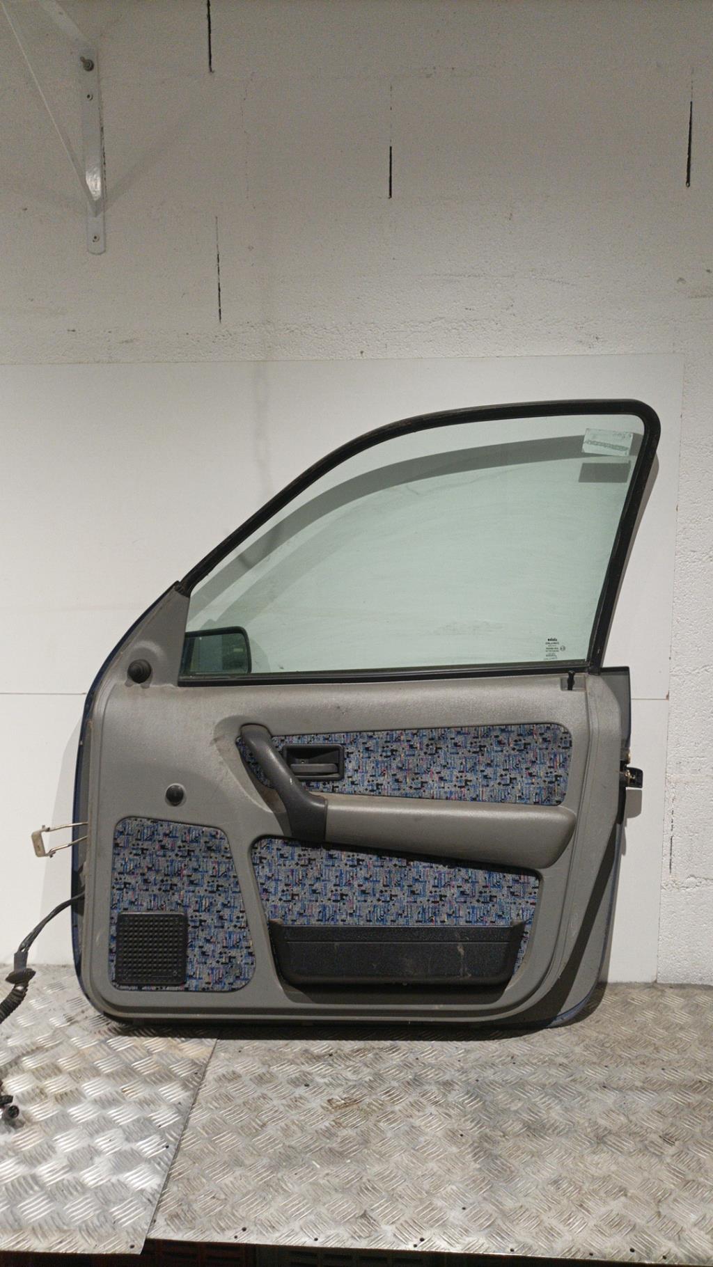 Porte avant droit LIGIER AMBRA  - 1
