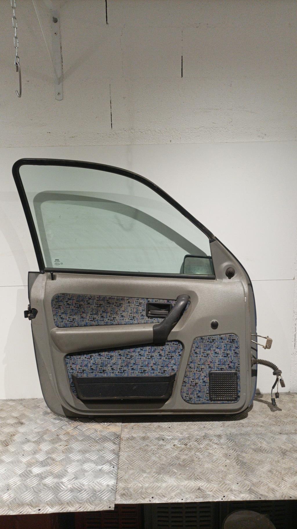 Porte avant gauche LIGIER AMBRA  - 1