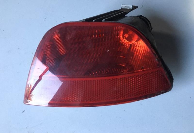 Feu arriere secondaire droit (feux) FORD FOCUS 2 PHASE 1  - 1