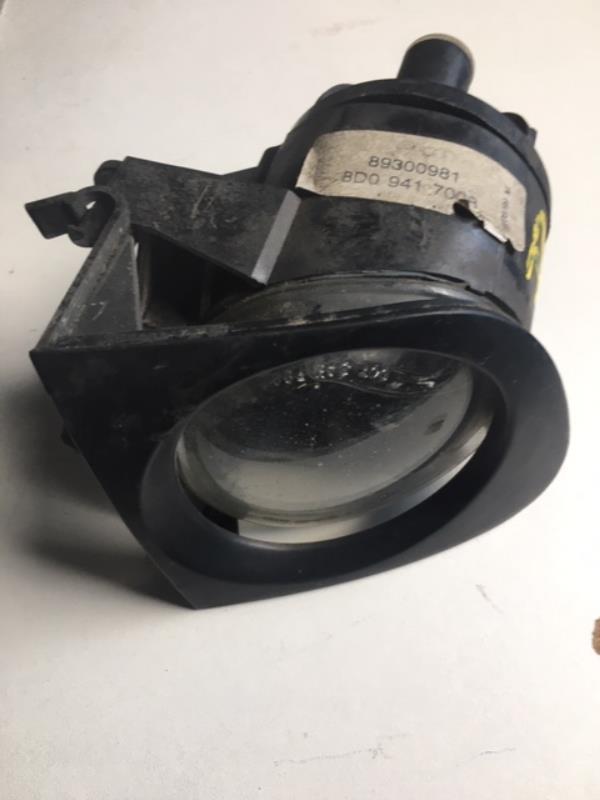 Anti brouillard droit (feux) AUDI A4 1 PHASE 2  - 1