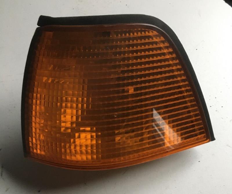 Optique avant secondaire gauche (feux)(clignotant) BMW SERIE 3 E36  - 1