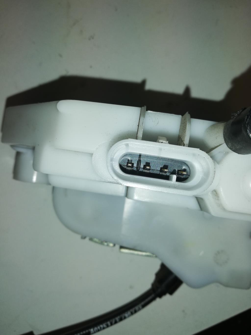 Serrure avant droit RENAULT TWINGO 2 PHASE 1 Diesel - 1