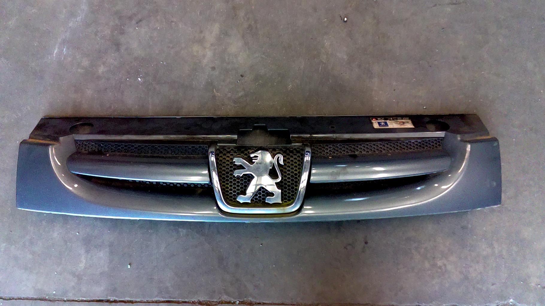 Grille de calandre PEUGEOT PARTNER 1 PHASE 2 Diesel - 1