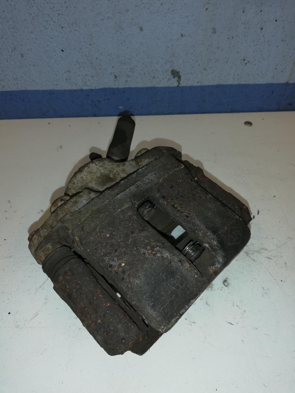Etrier avant gauche (freinage) RENAULT CLIO 2 PHASE 2 Diesel - 1