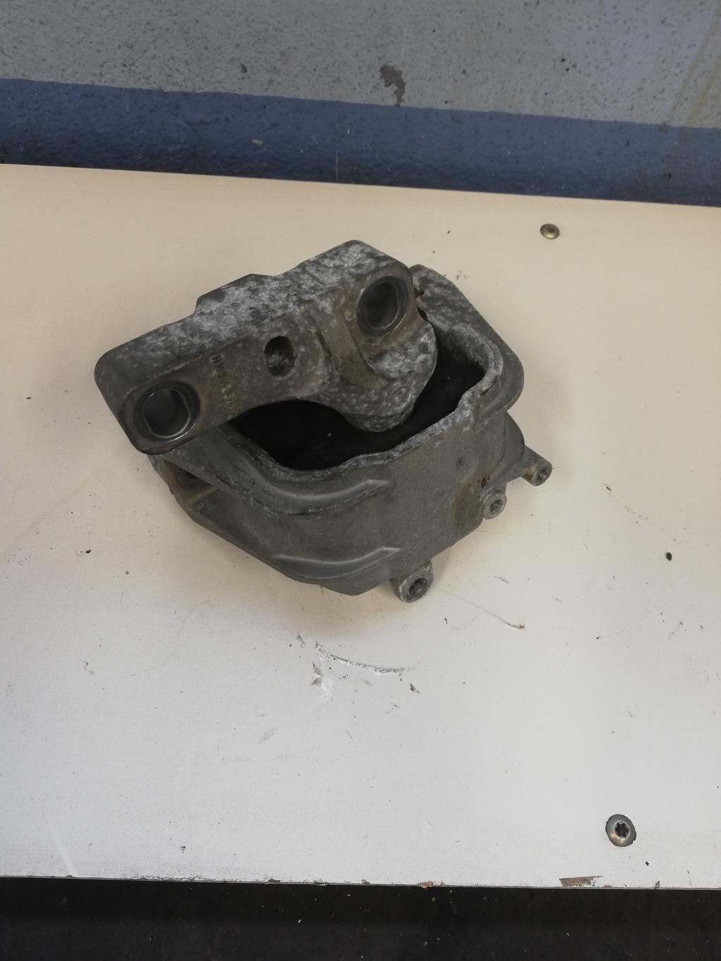 Support moteur VOLKSWAGEN GOLF 5 Diesel - 1