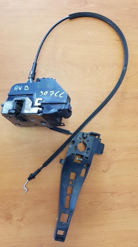 Serrure avant droit PEUGEOT 307 PHASE 1 CABRIOLET Essence - 1