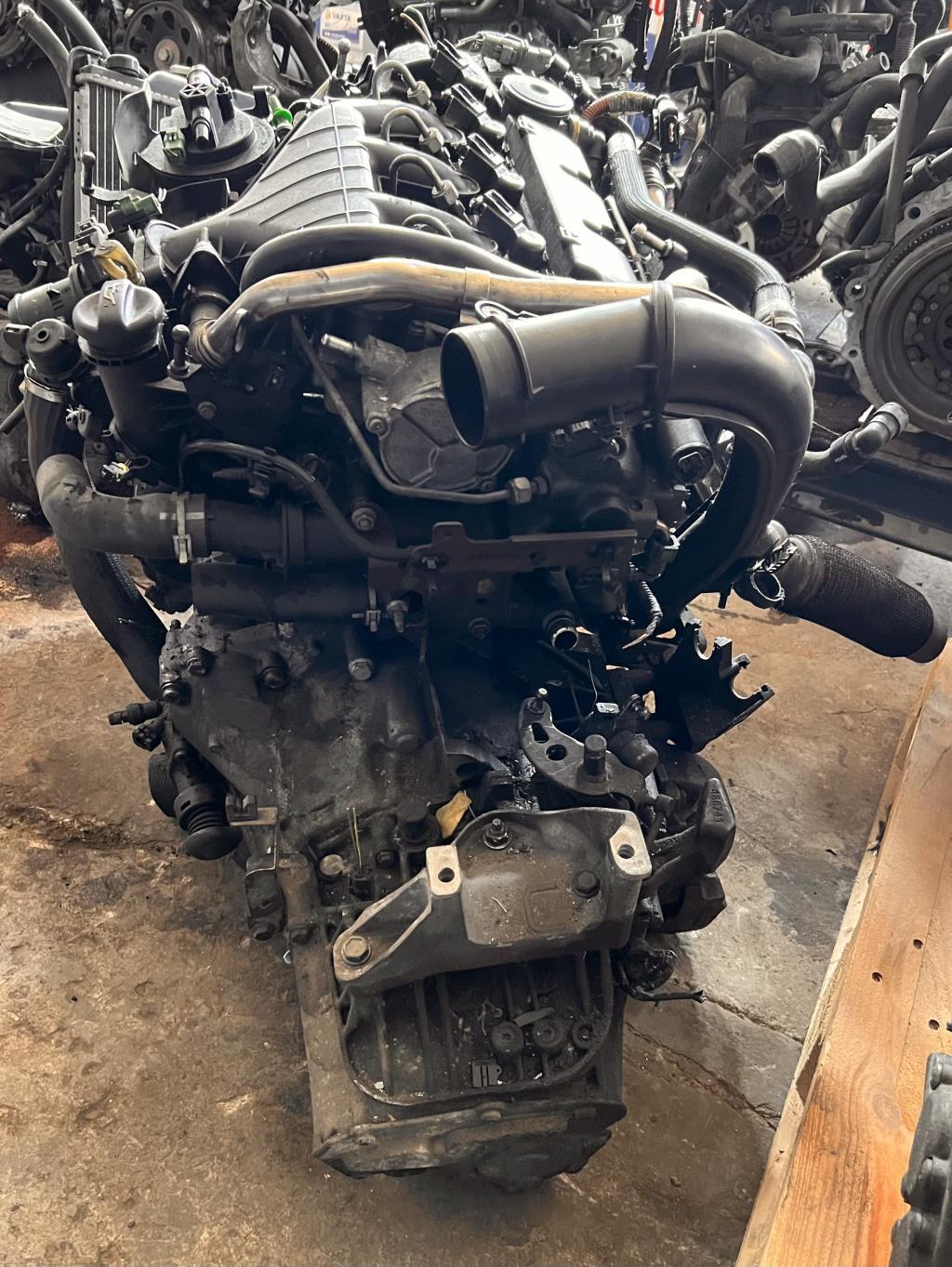Moteur PEUGEOT 407 PHASE 1 Diesel - 1