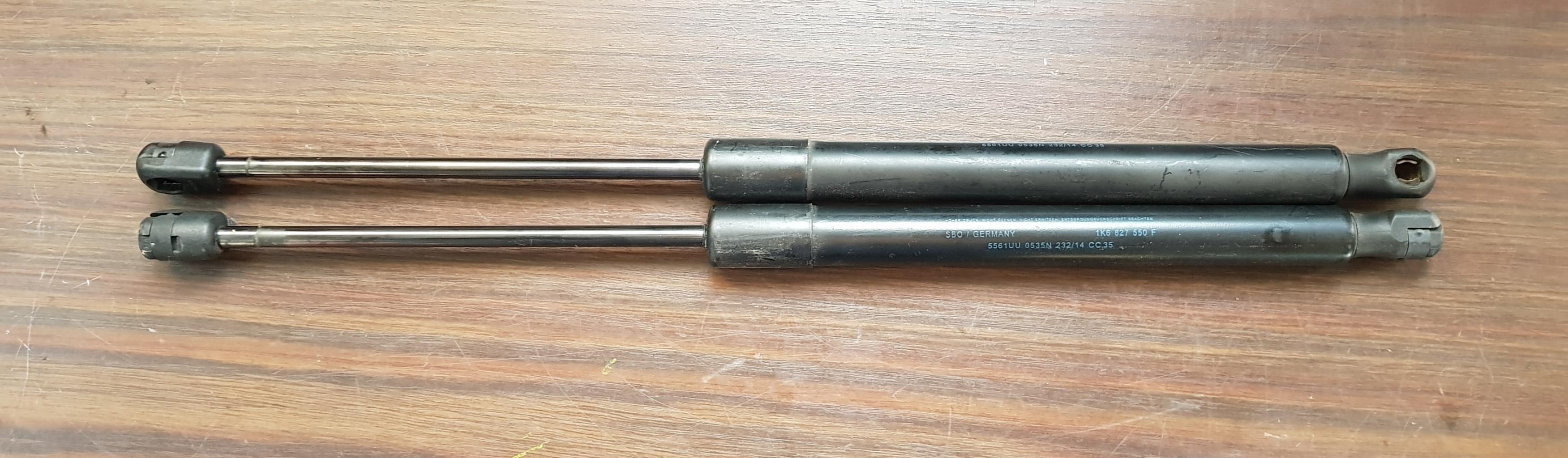 Verin de coffre VOLKSWAGEN GOLF 5 Diesel - 1