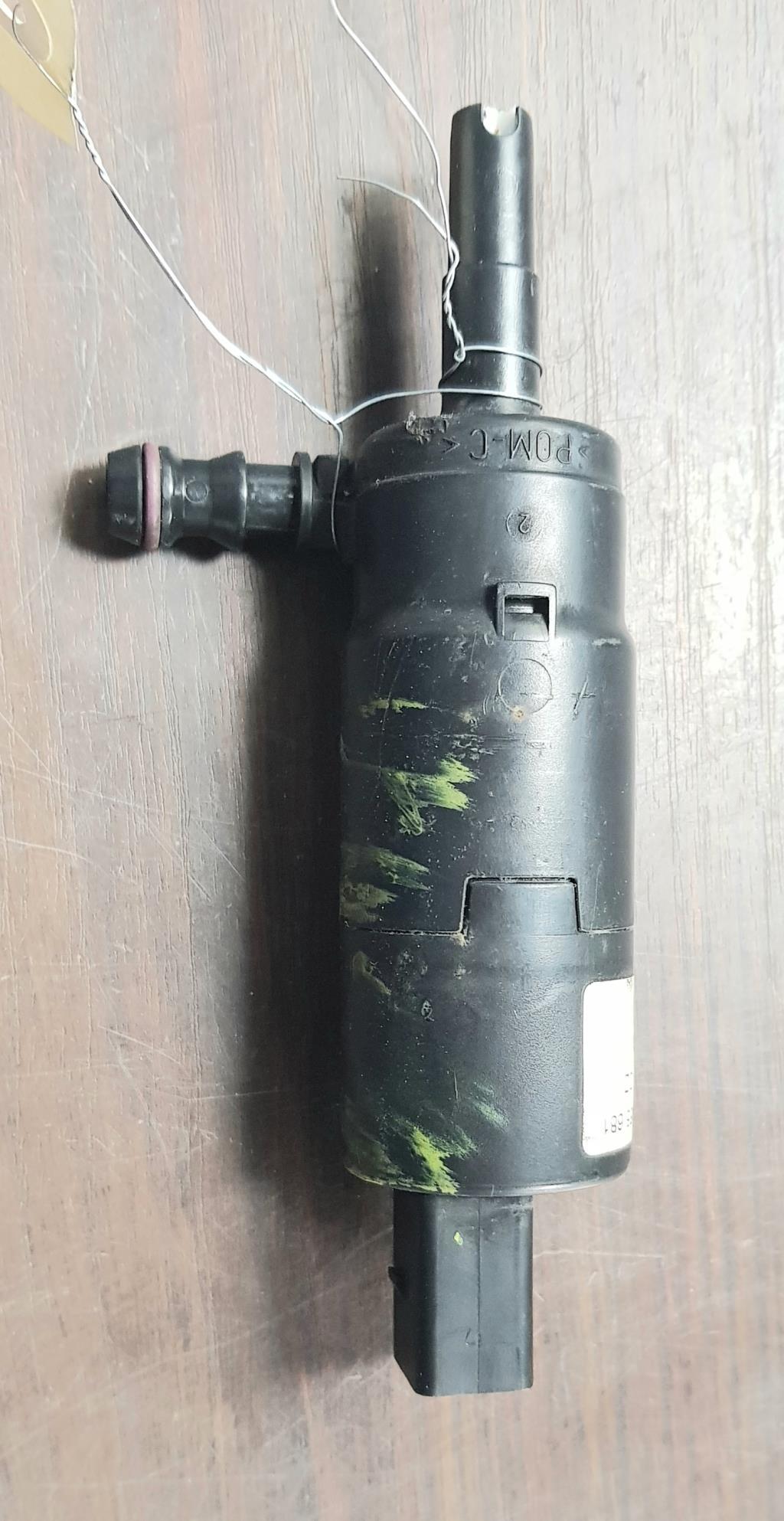 Pompe lave glace avant VOLKSWAGEN GOLF 4 Diesel - 1