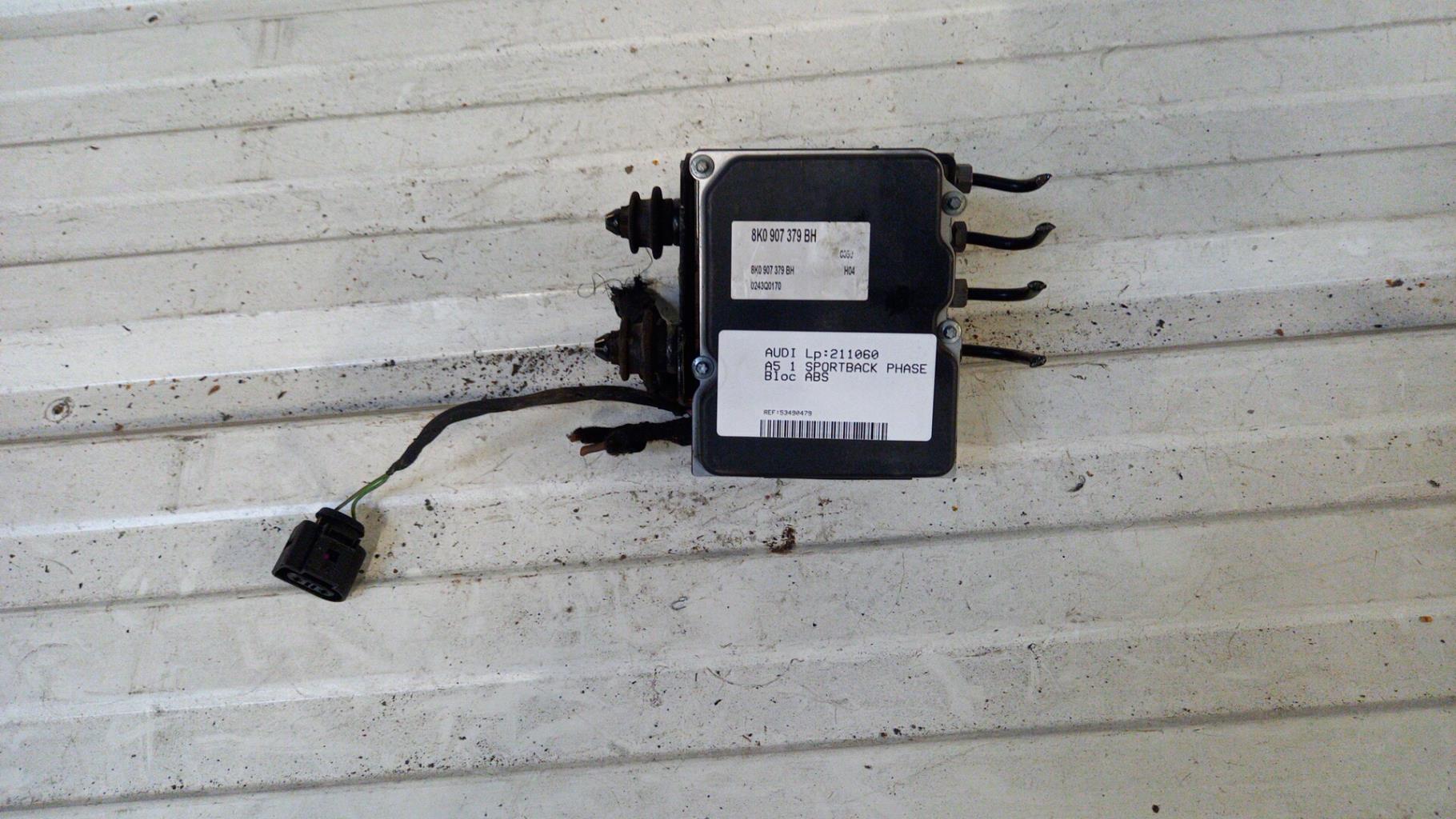 Bloc ABS (freins anti-blocage) AUDI A5 1 SPORTBACK PHASE 1 Diesel - 1